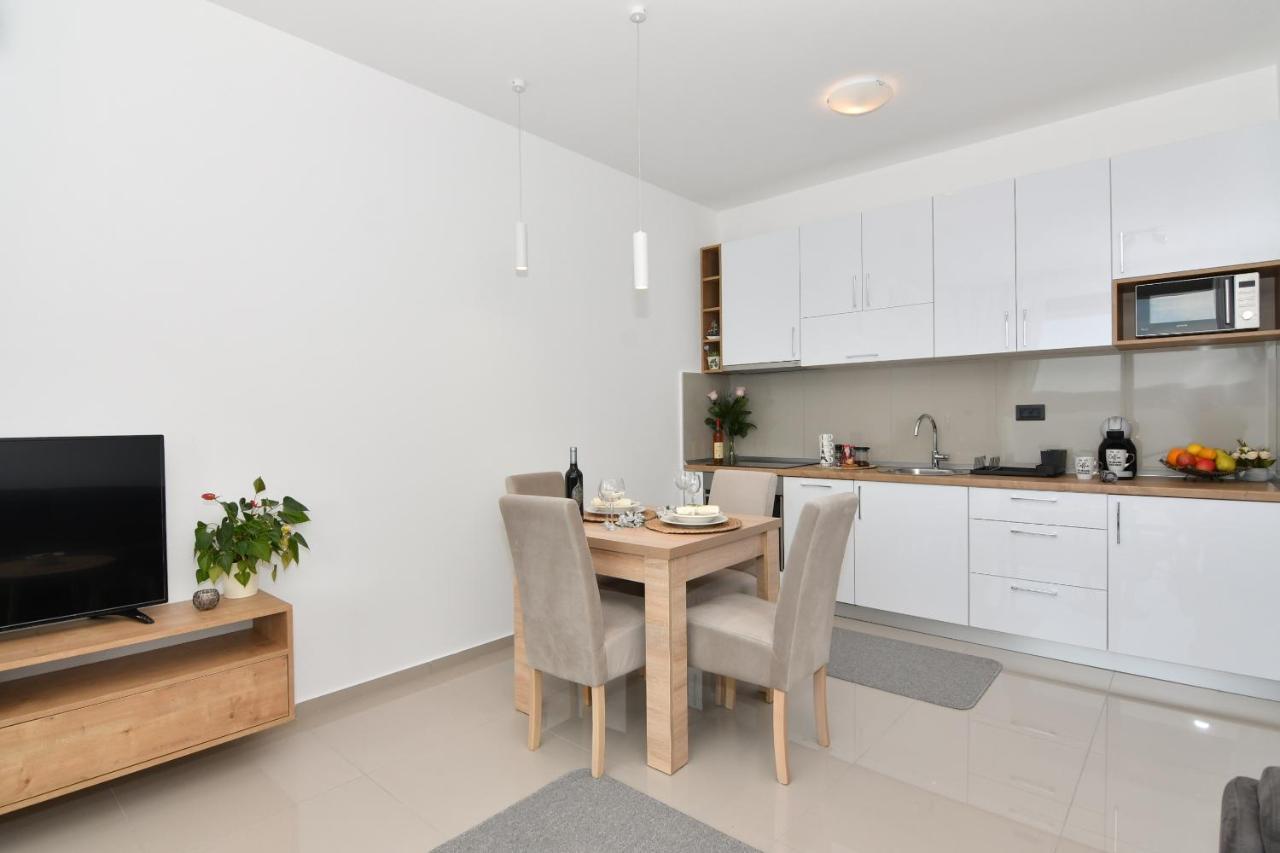 Apartmani Porat Игало Экстерьер фото
